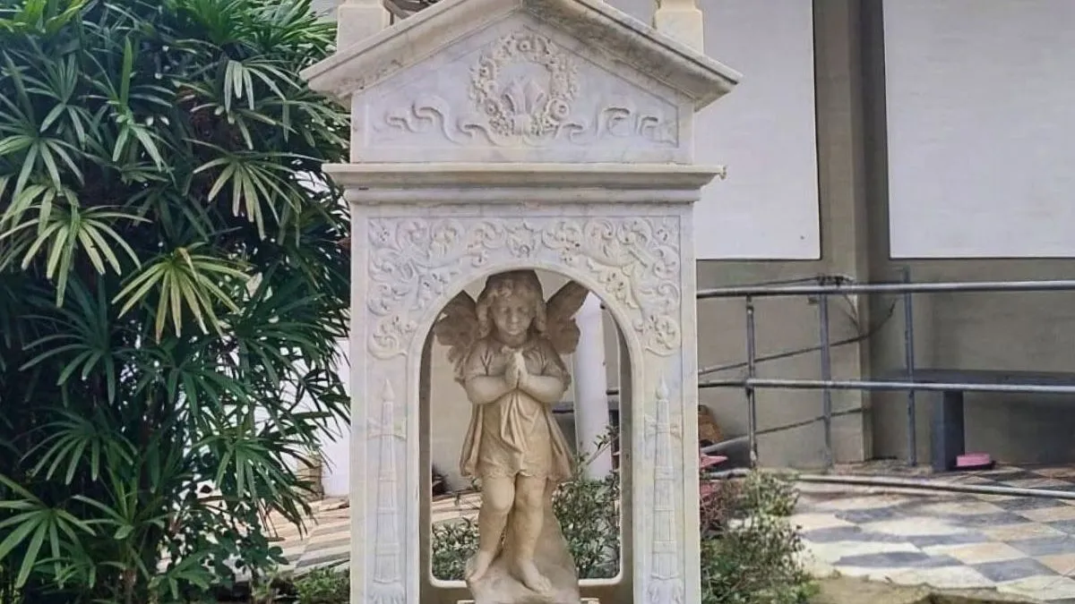 Anjo de mármore de 128 anos é recuperado e reinstalado em igreja de Blumenau