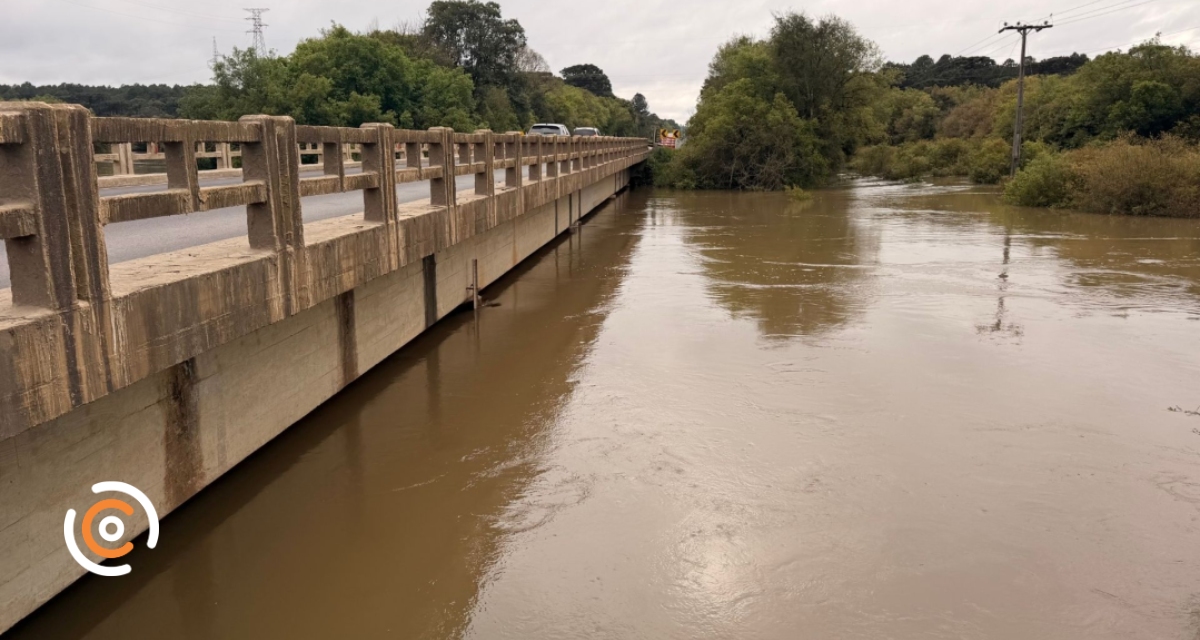 Rio Canoinhas começa a baixar; 180 pessoas já pediram ajuda humanitária