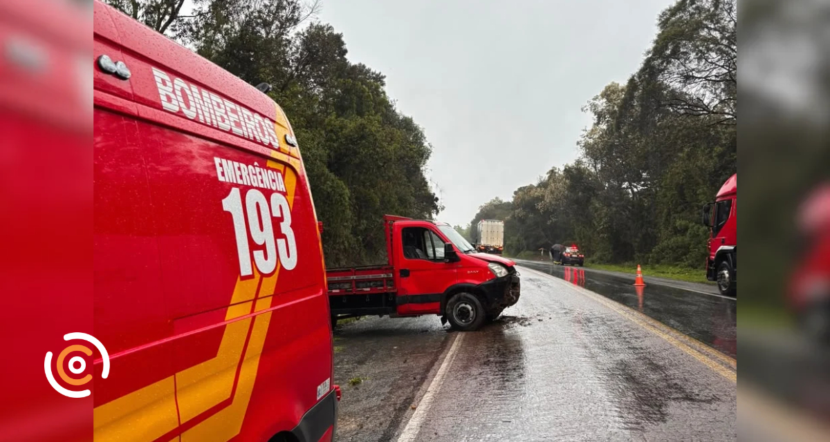 Saída de pista deixa duas pessoas feridas na BR-280, em Mafra