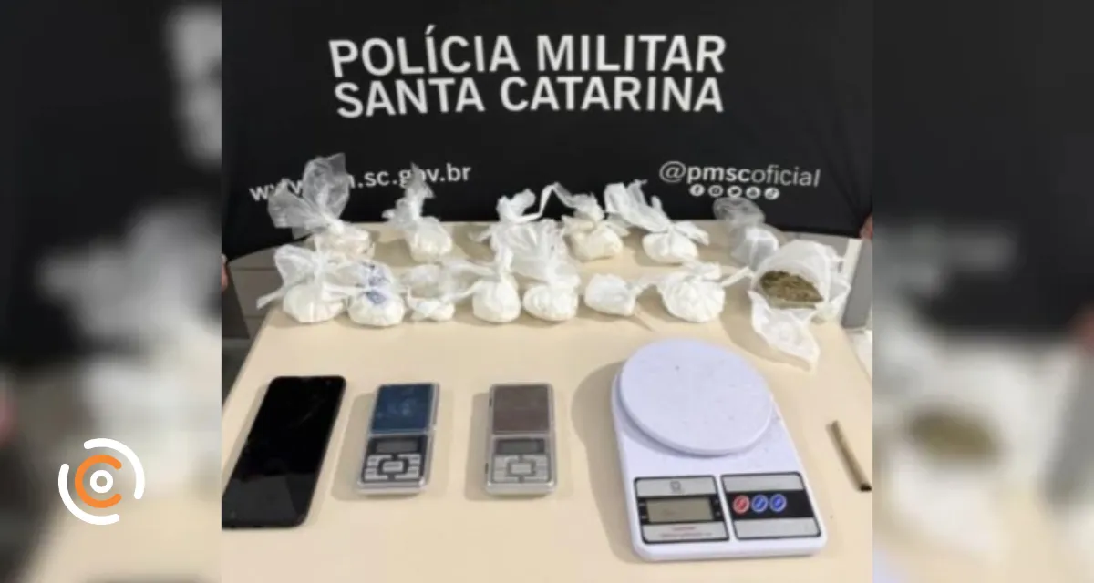 PM apreende entorpecentes durante ação em apartamento em Mafra