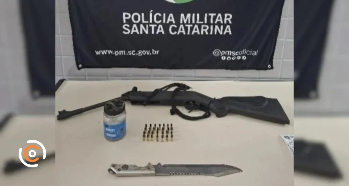 Idoso é preso após ferir enteada com golpe de faca em Mafra